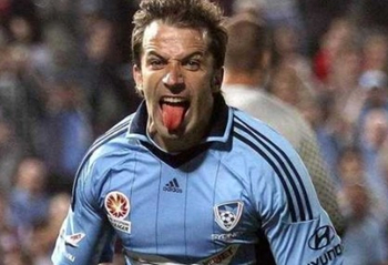 东体预测申花首发：阿苏埃和米内罗搭档锋线，鲍亚雄继续出战（东体预计申花阵容：阿苏埃携米内罗组成锋线双箭头，鲍亚雄继续登场）