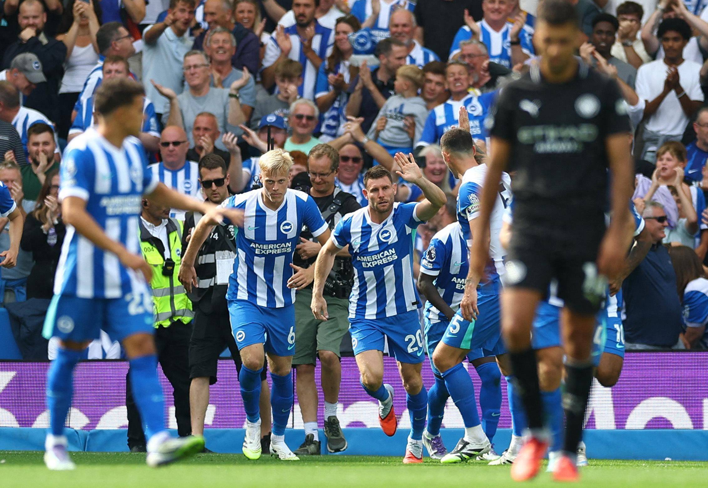 4大传奇+亿级补强！穆帅弃利物浦，会接米兰豪华剧本？（四大传奇助阵+上亿补强！穆里尼奥放弃利物浦，是否执掌豪华版米兰？）