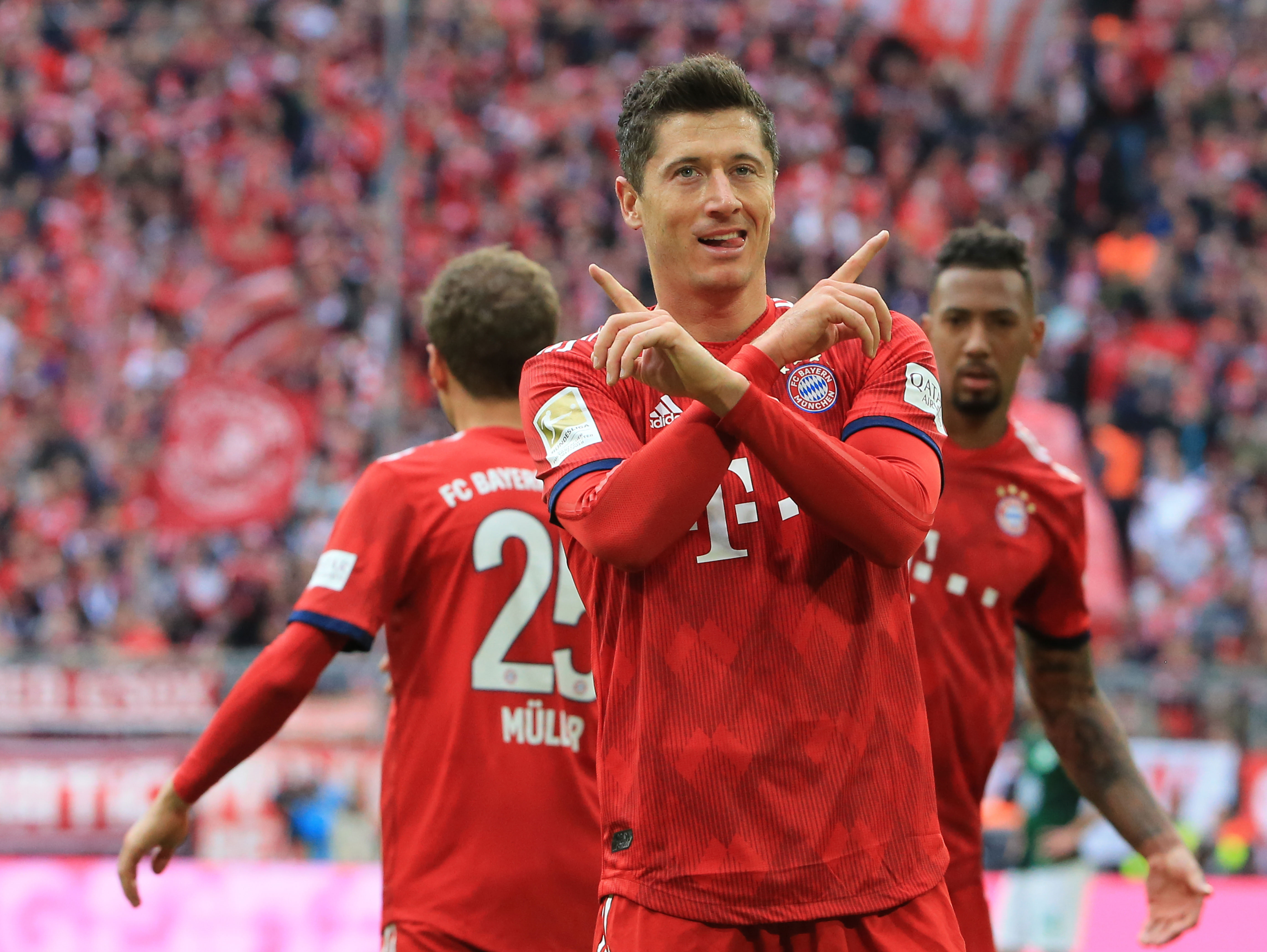 标志性长传制导，阿诺德送出西甲生涯首个助攻（招牌长传精准制导，阿诺德完成西甲生涯首助）