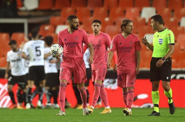 明日雷霆战开拓者伤病：杰威等5人继续缺席（雷霆明日对阵开拓者伤情：杰威等5人仍将缺阵）